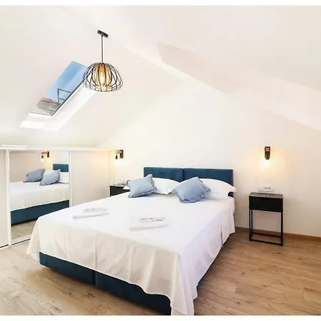 بيت ضيافة House Gambin Primošten