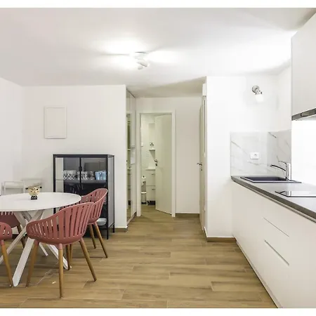 Guest house House Gambin