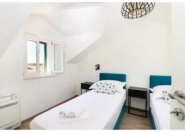 Gasthuis House Gambin 4*