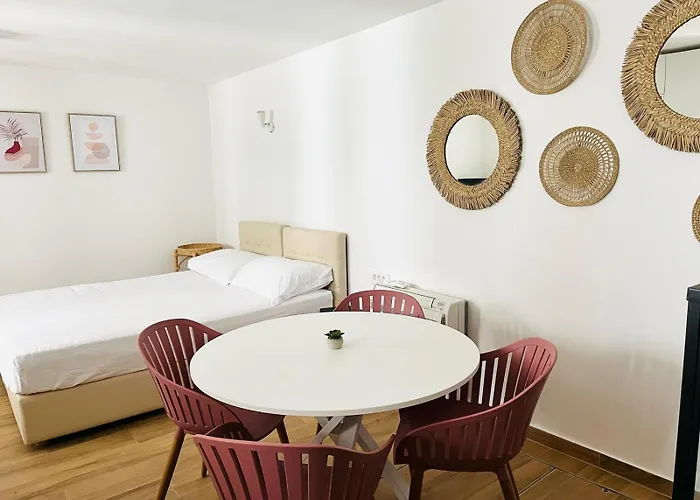 Gasthuis House Gambin 4*